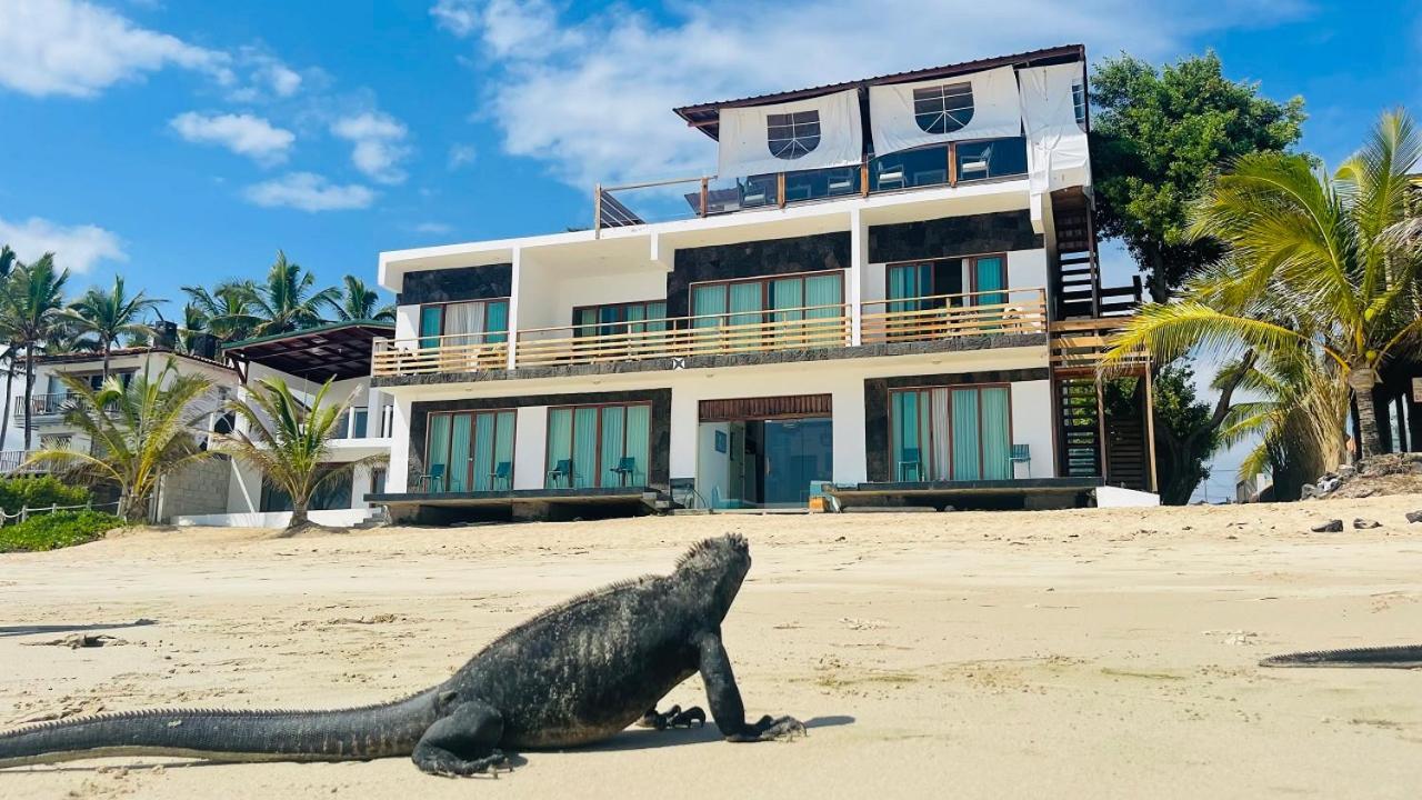 Cormorant Beach House Bed & Breakfast Puerto Villamil Dış mekan fotoğraf